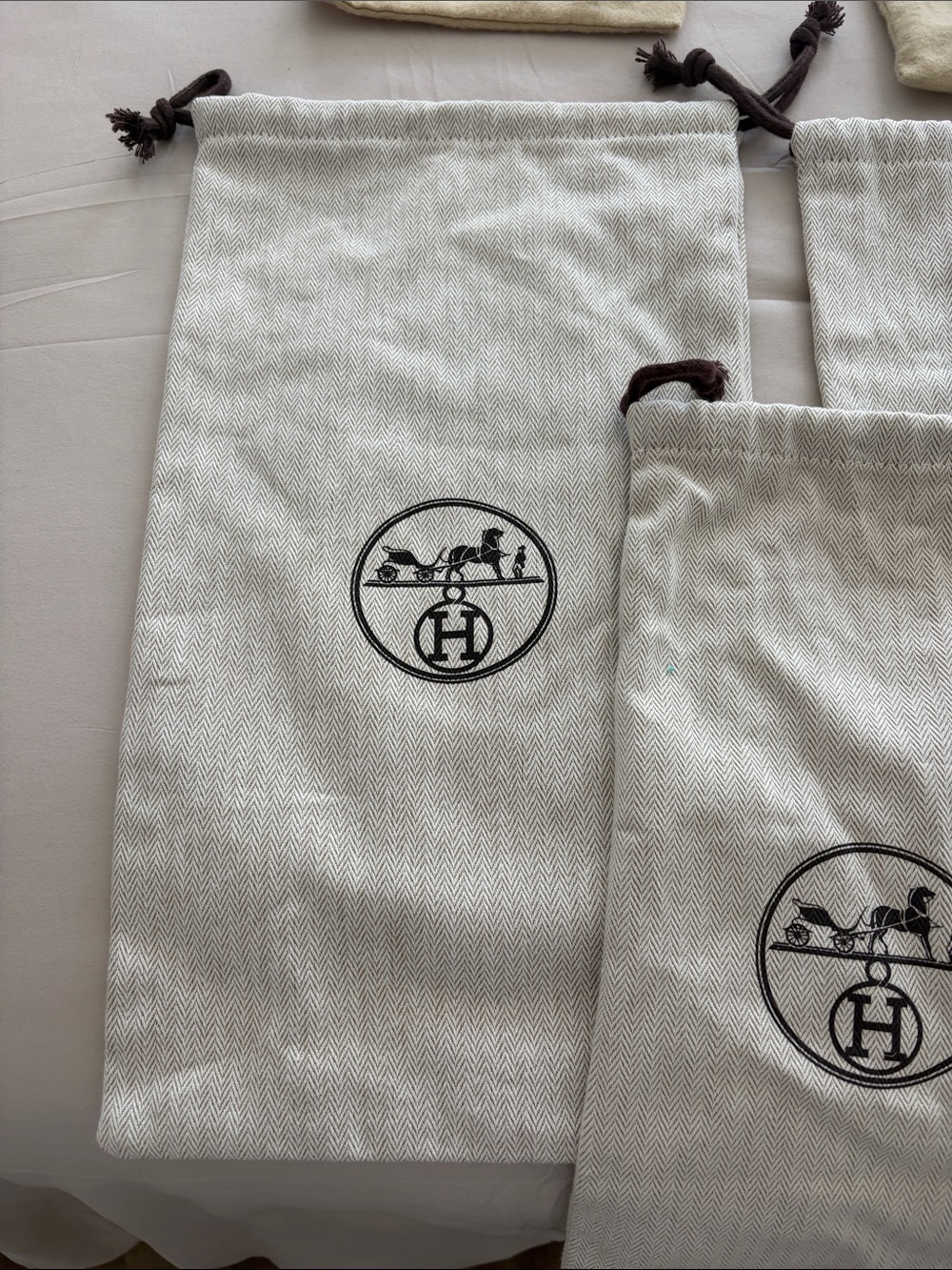 Hermes Assorted Logo Drawstring Dust Bags in Beige, Black, White, Pink - Picture 2 of 10